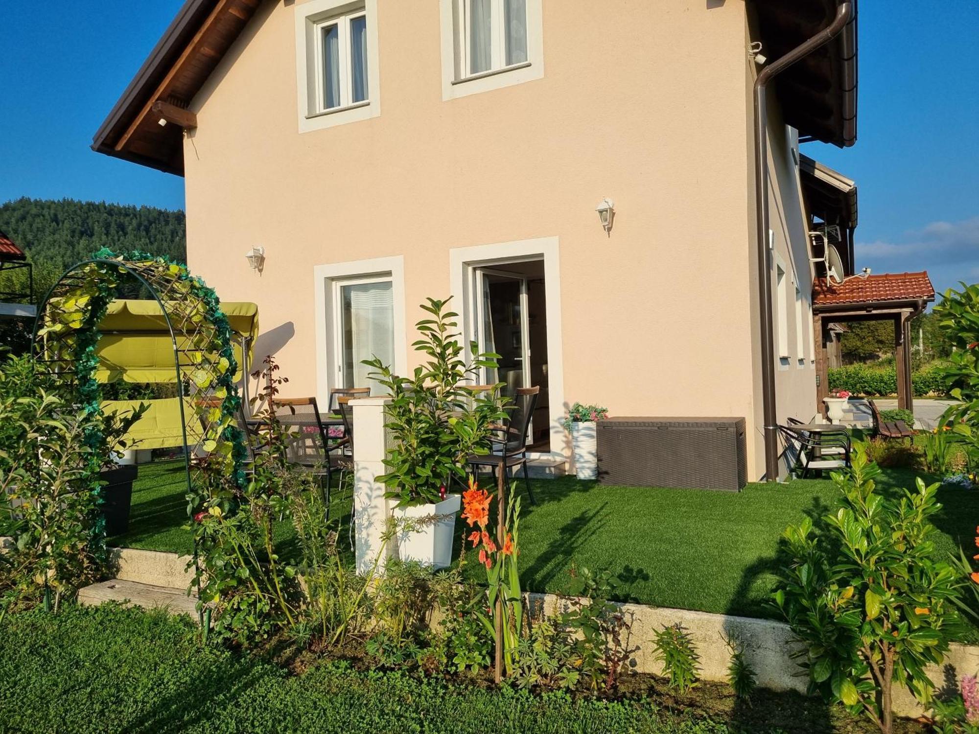 Villa Lady Di Plitvice Vrhovine Exterior photo
